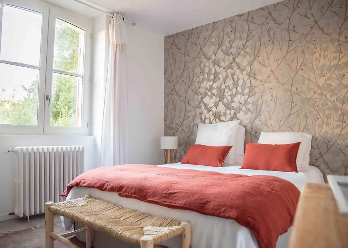 Pensionat Les Ombrees 3*